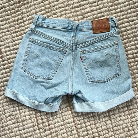 LEVI’S High Rise Mid Thigh Short - Picture 3 of 7